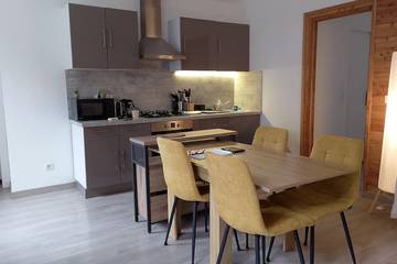 Gîte pour 4 personnes, avec balcon à Tende