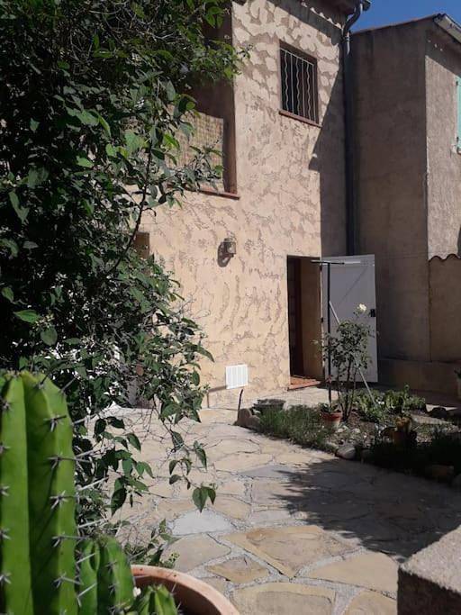 Location de vacances pour 6 personnes, avec jardin et balcon à Les Salles-sur-Verdon - 4