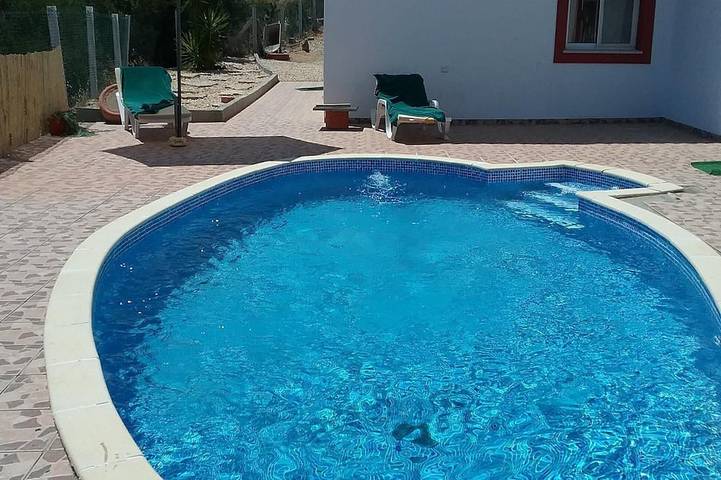 Location de vacances pour 10 personnes, avec jardin et balcon, animaux acceptés dans Santa Catarina da Fonte do Bispo