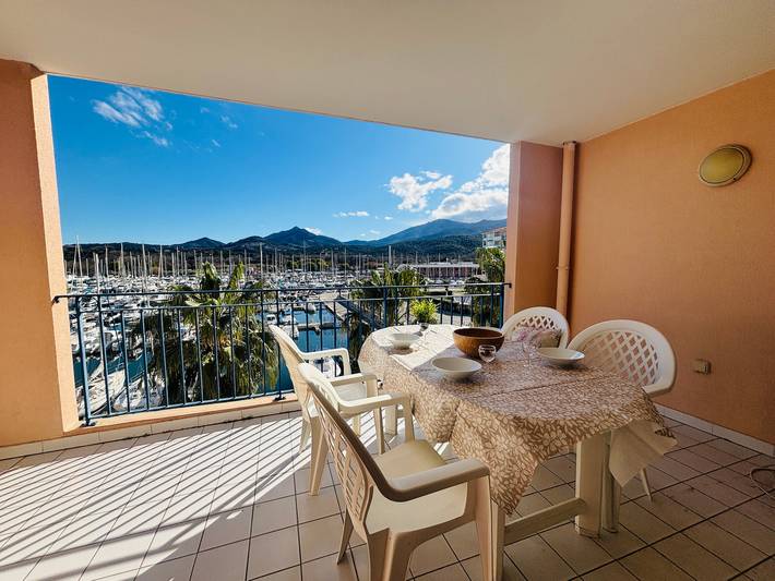 Ferienwohnung für 4 Personen, mit Terrasse und Ausblick