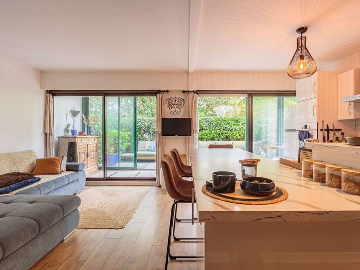 Gîte pour 4 personnes, avec terrasse dans Plage Chambre d'Amour - 4