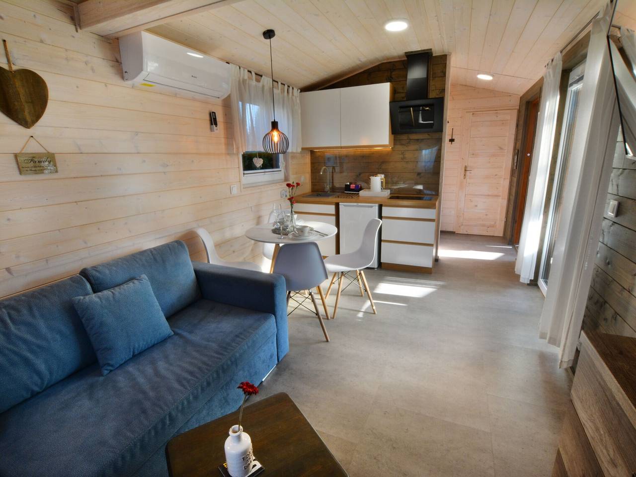 Ganzjähriges, modernes Ferienhaus mit Terrasse in Ustronie Morskie (Stadt), Ustronie Morskie