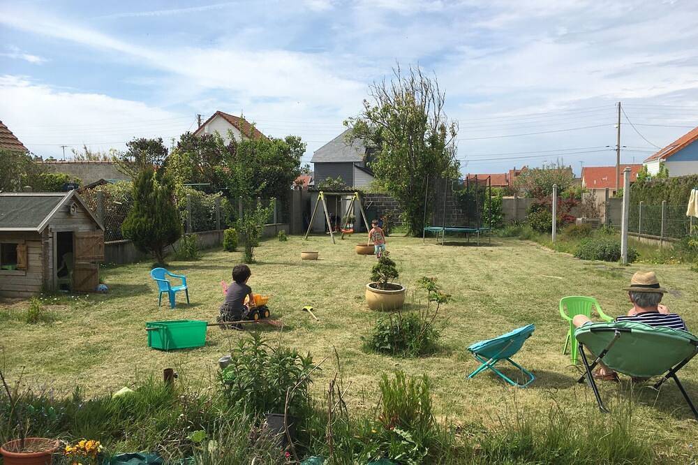 Maison Avec Grand Jardin Clos Exposé Sud, à 5 min du Centre Ville! in Dieppe, Région de Dieppe