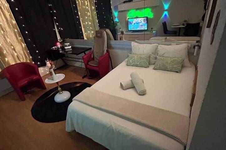 Entire apartment, Cloudy Escape - Calm, Elegance and Absolute Relaxation in Carquefou, Nantes region