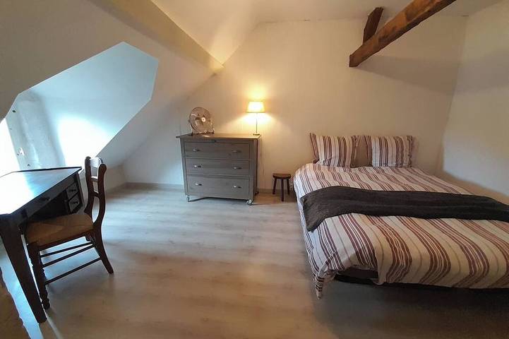 Location de vacances pour 7 personnes, avec terrasse et jardin dans Vatan - 3