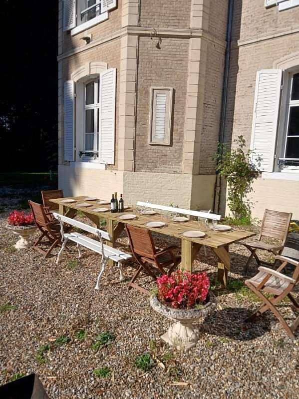 Location de vacances pour 12 personnes, avec jardin ainsi que vue et terrasse à Mons-Boubert - 4