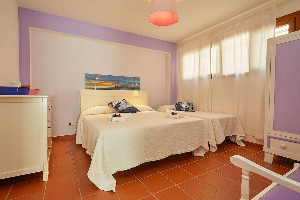 Villa Hermosa con piscina y vista al mar. in Torre Colonna-Sperone, Altavilla Milicia