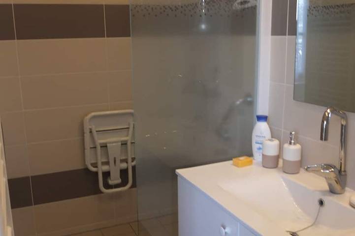 Gîte pour 2 personnes, avec jardin et terrasse à Neuvy-sur-Barangeon - 4