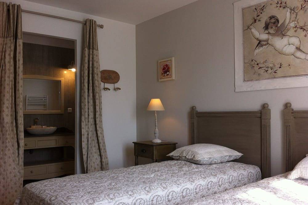 Maison \"Ventoux\" climatisée, piscine privée  -  de 2 à 7 pers maximum in Vaison-la-Romaine, Parc naturel régional du Mont-Ventoux