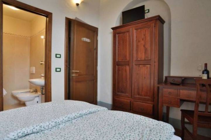 Ganze Wohnung, Drei Schlafzimmer apt. F in einer alten Pastafabrik mit Gemeinschaftspool in Greve In Chianti, Chianti