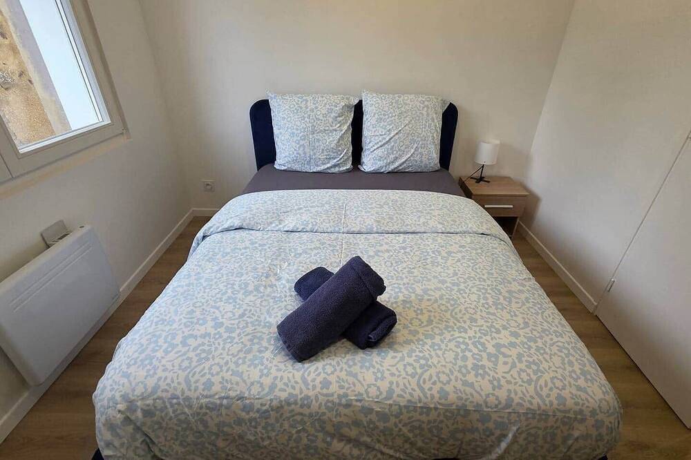 Entire apartment, Le quai 22, Arras station - 3 bedrooms and 3 bathrooms in Arras, Arras region