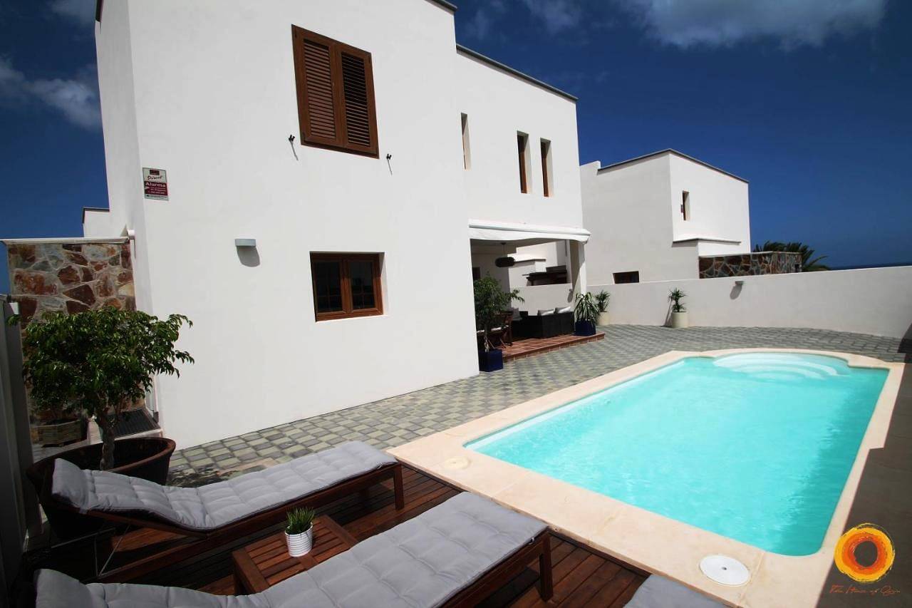 Villa with Private Pool in Costa Teguise, Teguise