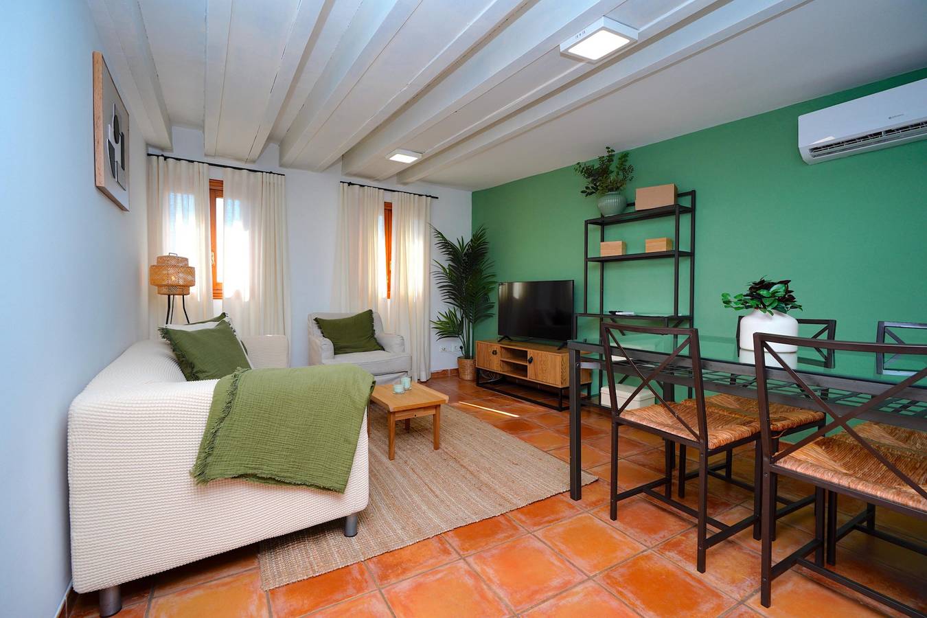 Entire apartment, Apartment Can Carrio 3 Pax 2 Bedrooms Sm 5 in Palma Old Town, Palma