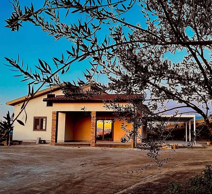 Room 'Stanza Del Grano' with Shared Terrace, Wi-Fi and Air Conditioning in Mazzarino, Caltanissetta Province