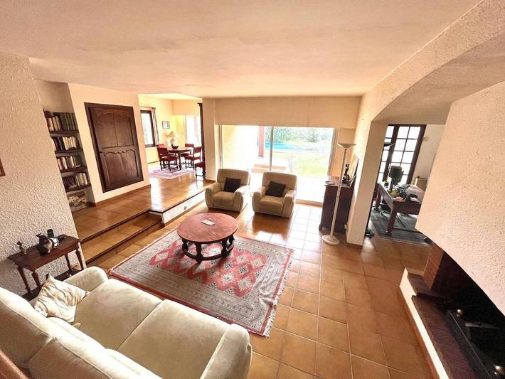 Location de vacances pour 10 personnes, avec terrasse et piscine, animaux acceptés à La Celle-sous-Gouzon - 3