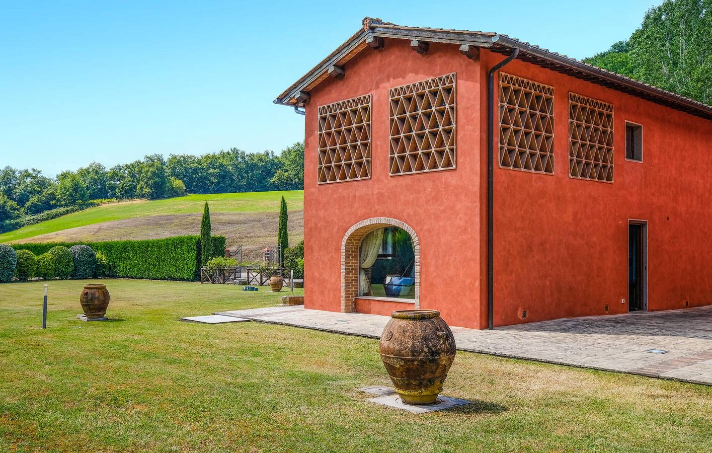 Gemütliche Wohnung mit Pool, WiFi & Parkplatz in Leccio in Reggello, Valdarno