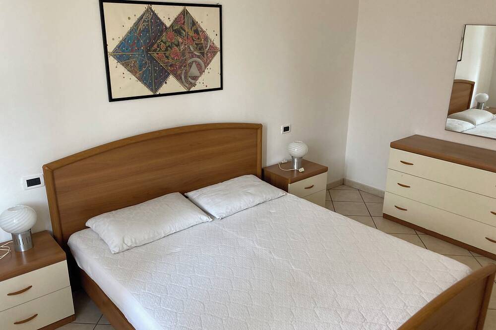 Apartamento entero, Apartment in small villa a few minutes walk from the sea in Ceriale, Riviera di Ponente