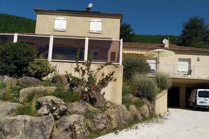 Maison de vacances pour 6 personnes, avec Terrasse ainsi que Jardin et Piscine