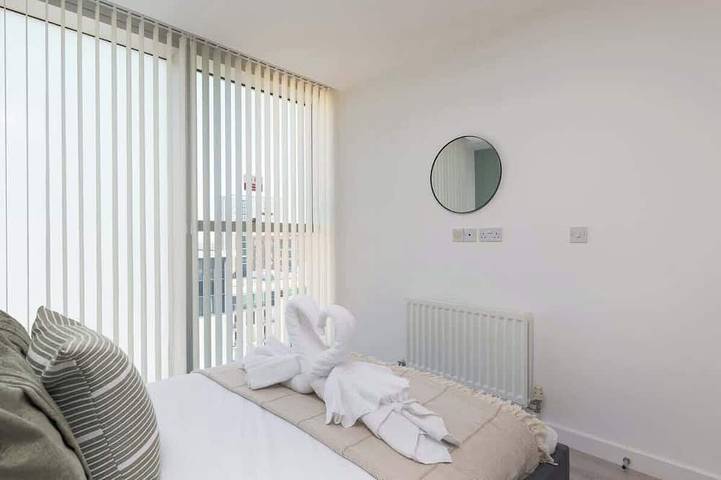 Ganze Wohnung, 1-Bed | Breathtaking City Views + Free Parking in Milton Keynes, Südostengland