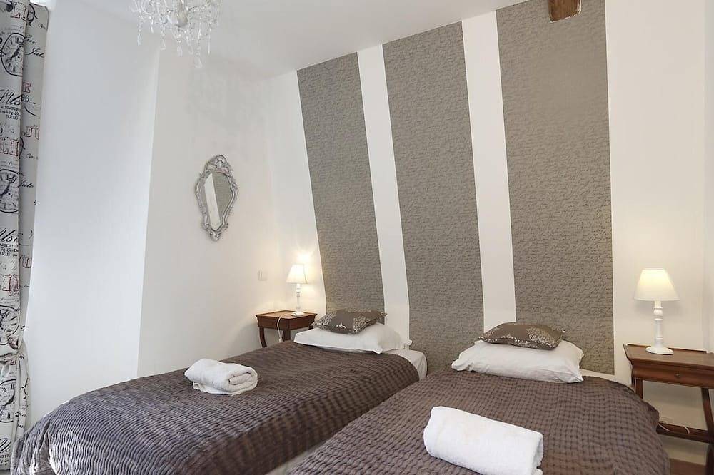 Ganze Wohnung, Apartment-Eigenes Badezimmer-Komfort-Stadtblick-Chenonceau in Chinon, Loire-Tal