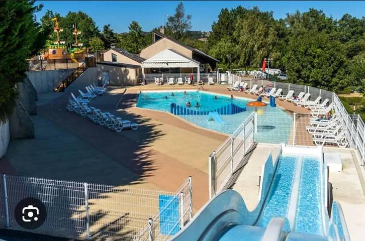 Location de vacances pour 6 personnes, avec vue sur le lac et vue ainsi que piscine et terrasse, animaux acceptés à Pont-de-Salars - 3