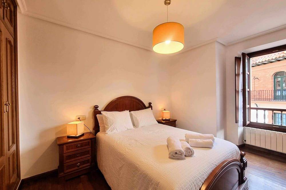Entire apartment, Apartamento Mercaderes in Llanes, Costa Verde (Spain)