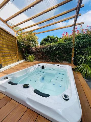 Gîte pour 2 personnes, avec jardin et jacuzzi à Tarbes