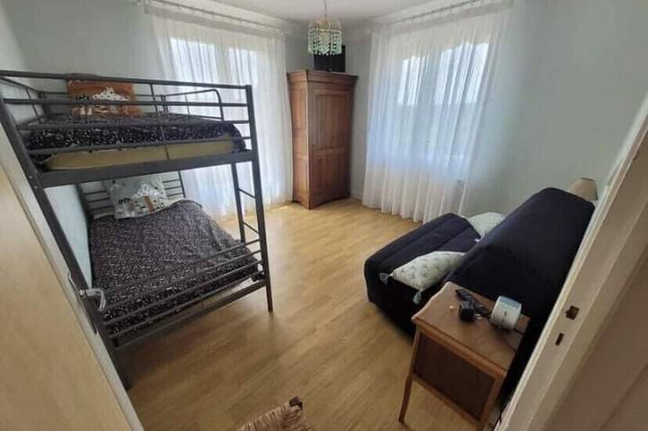 Location de vacances pour 8 personnes, avec jardin ainsi que balcon et piscine, animaux acceptés à Beaumont-du-Périgord - 4