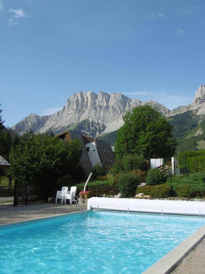 Gîte pour 4 personnes, avec vue ainsi que terrasse et piscine à Gresse-en-Vercors - 3