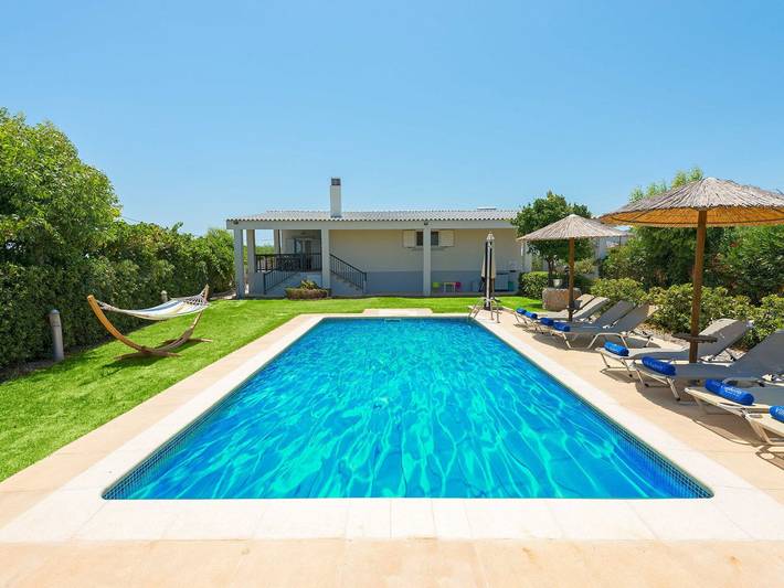 Ferienhaus für 8 Personen, mit Pool und Terrasse sowie Garten, mit Haustier auf Rhodos - 2