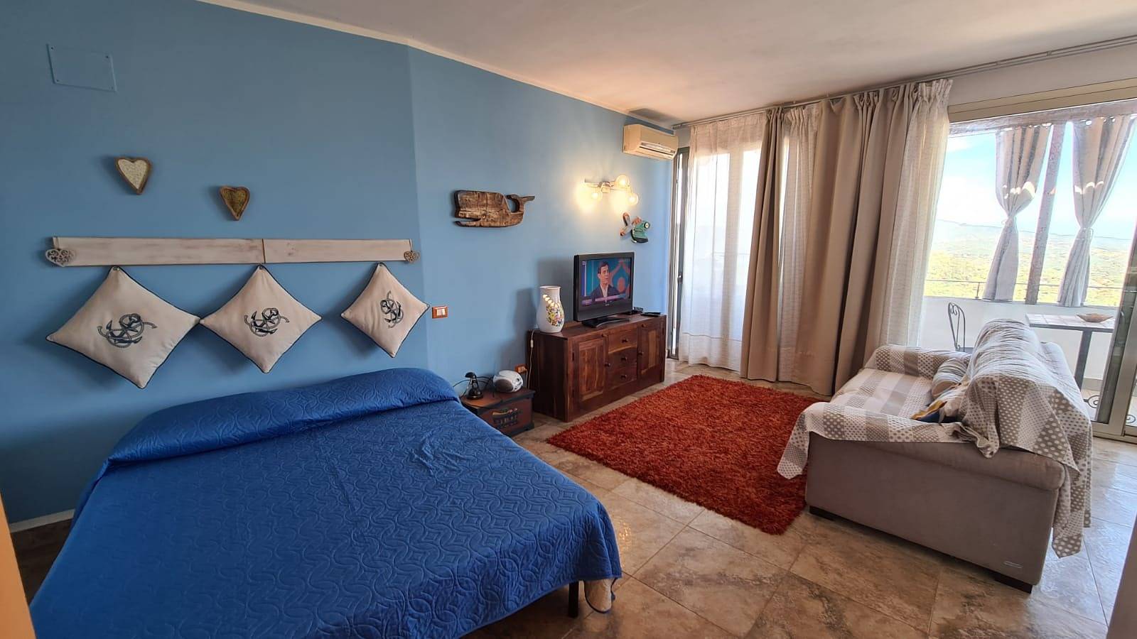 Appartamento intero, Appartamento 'Mono San Rocco' con vista mare, terrazza e A/C in Capoliveri, Isola d'Elba