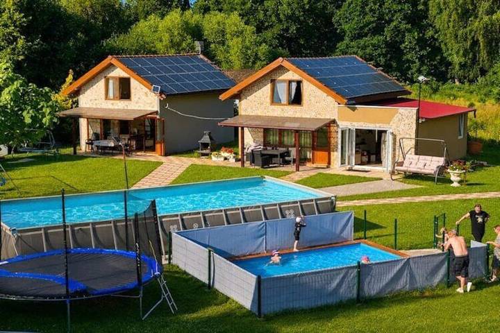 Ferienhaus für 6 Personen, mit Garten und Pool sowie Terrasse in Swinemünde