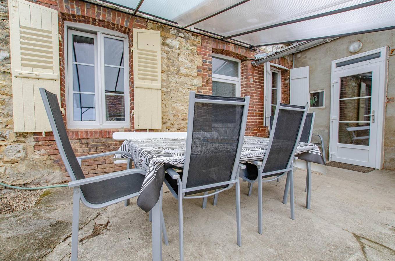 Au Coeur du Village in Jully-sur-Sarce, Aube