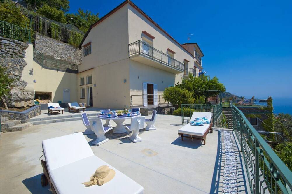 Casa Lisuccia nelle  verdi colline della Costiera in San Michele Salerno, Costiera amalfitana