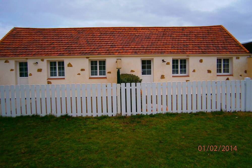 Gites maison st hilaire de riez à 6,5km in Saint-Hilaire-de-Riez, Vendée