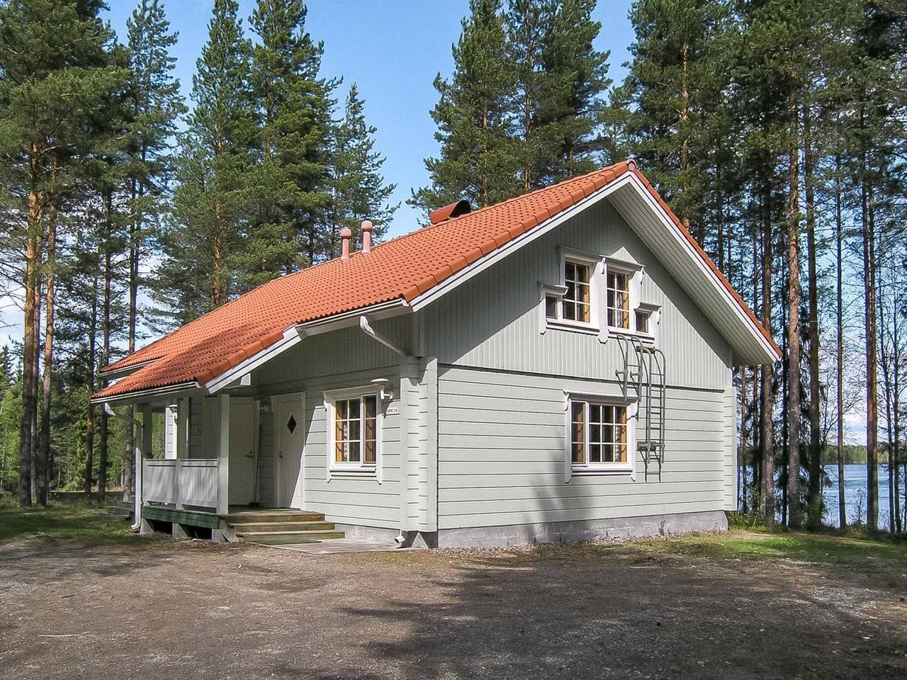Yläneuvola niemi in Jormasjärvi