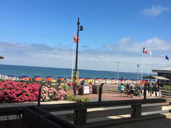 Gîte pour 4 personnes, avec Terrasse et Vue dans Casino d'Houlgate