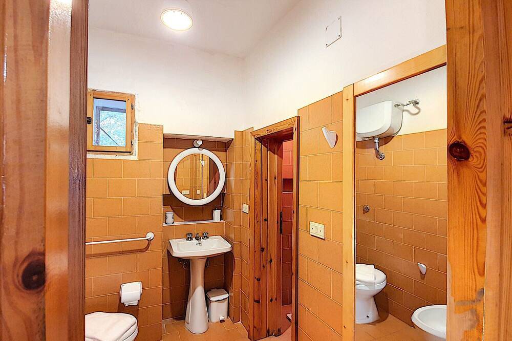 Charming stone trullo with sea access (house F) in Castro (Lecce), Lecce Province