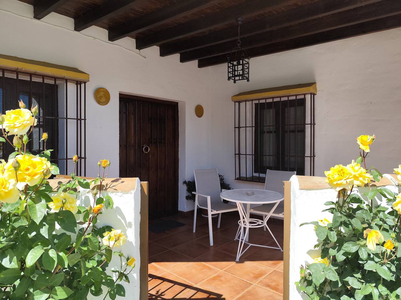 Casa en montañas tranquilas con piscina, terraza, balcón y Wi-Fi; aparcamiento disponible in El Borge, Costa del Sol
