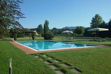 Ferienhaus für 2 Personen, mit Garten und Terrasse in Lucca