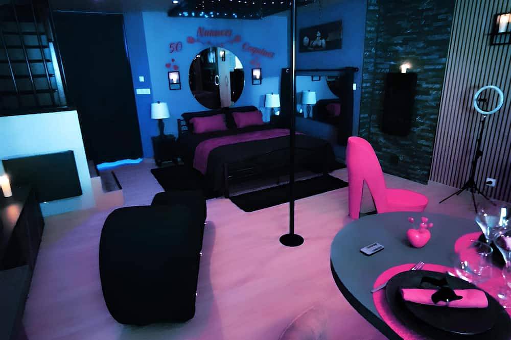 Love Room, 4-star B&B \"50 Nuances Romantiques in Bourgneuf-en-Retz, Region de Saint-Nazaire