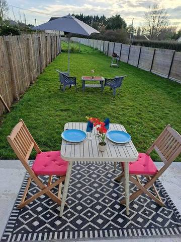 Gîte pour 2 personnes, avec jardin à Bréhal
