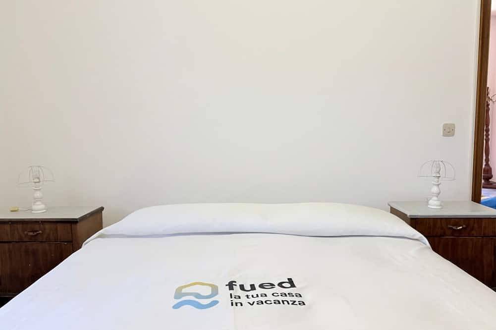 Ganze Wohnung, Marotta, three-room apartment with equipped courtyard near the sea in Marotta, Mondolfo und Umgebung