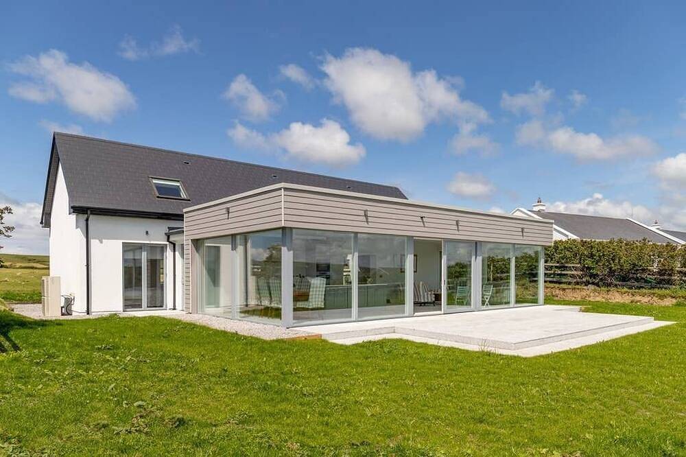 Ellery Lodge - Luxury Family Holiday Home in County Clare