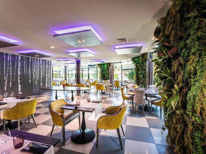 Hôtel pour 4 personnes, avec vue ainsi que piscine et jardin, animaux acceptés à Saint-Jean-de-Braye - 3