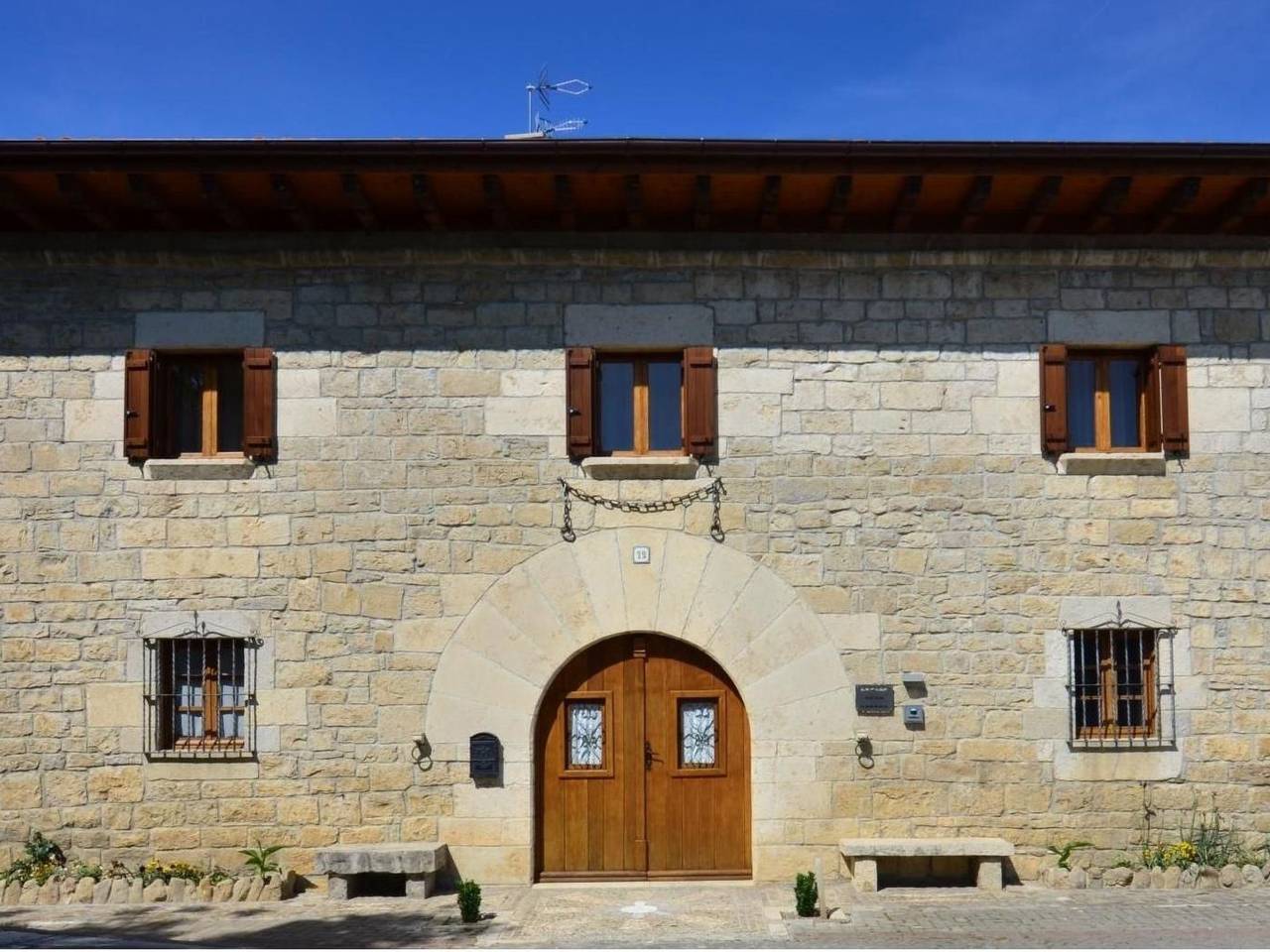 Ganze Ferienwohnung, Gästezimmer "Casa de la Cadena". in Asiáin, Olza