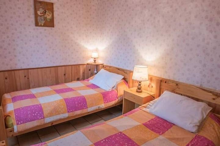 Location de vacances pour 4 personnes, avec jardin à Saint-Maurice-de-Ventalon - 3