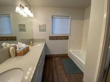 Vacation House for 24 Guests in Garden City (UT), Utah, Picture 3