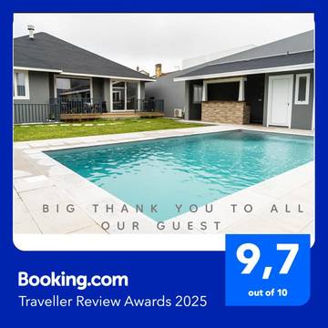 Gîte pour 6 personnes, avec vue ainsi que jardin et piscine dans Água de Alto