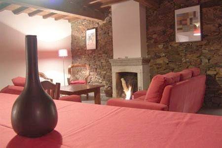 Maison de campagne pour 25 personnes, avec vue ainsi que jardin et balcon dans Vinhais